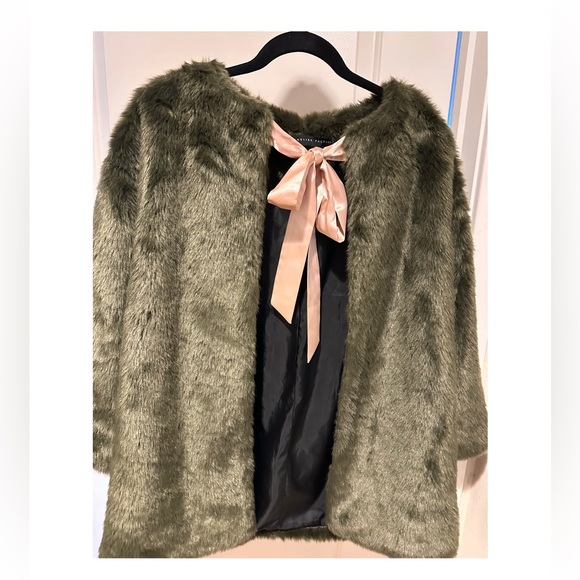 NWOT English Factory faux fur coat. - Picture 1 of 5